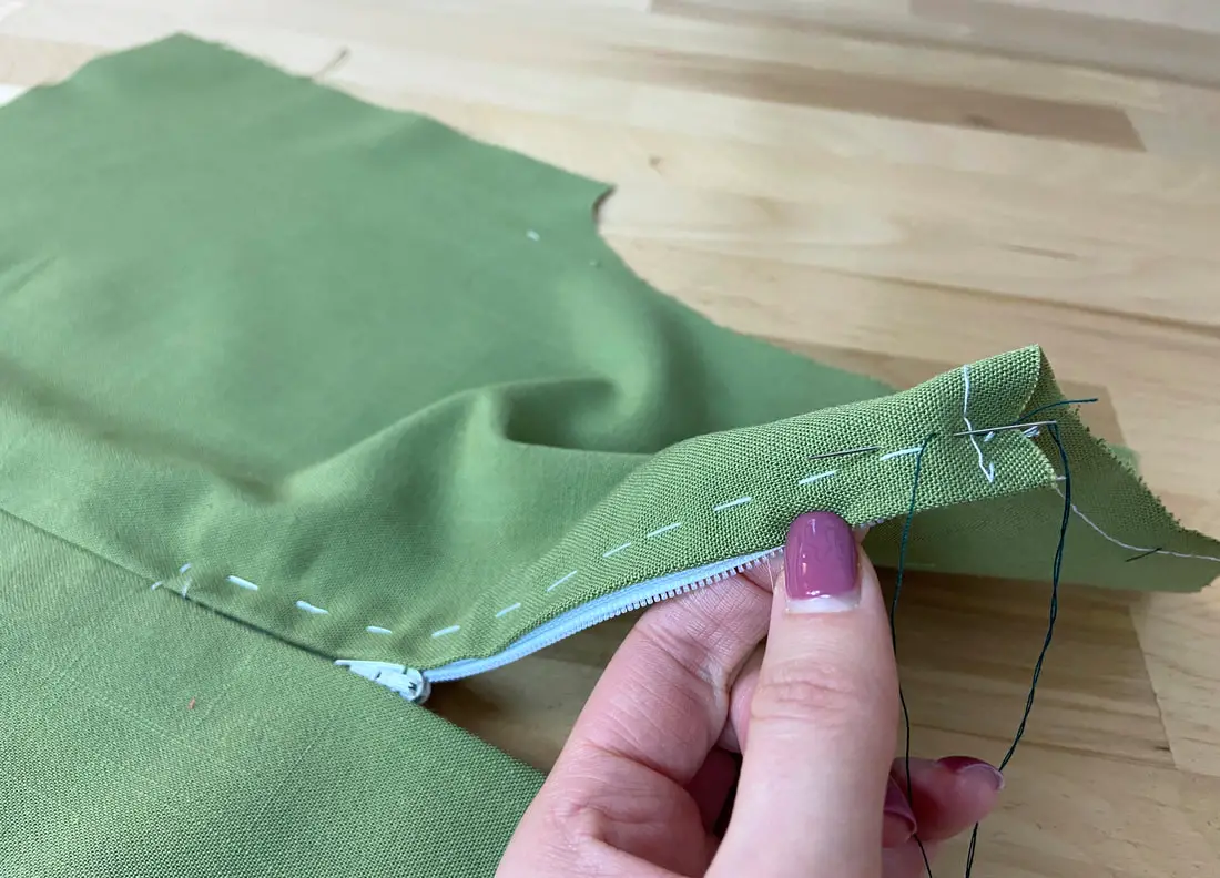 How To Sew A Zipper By Hand? – Quick Tutorial!