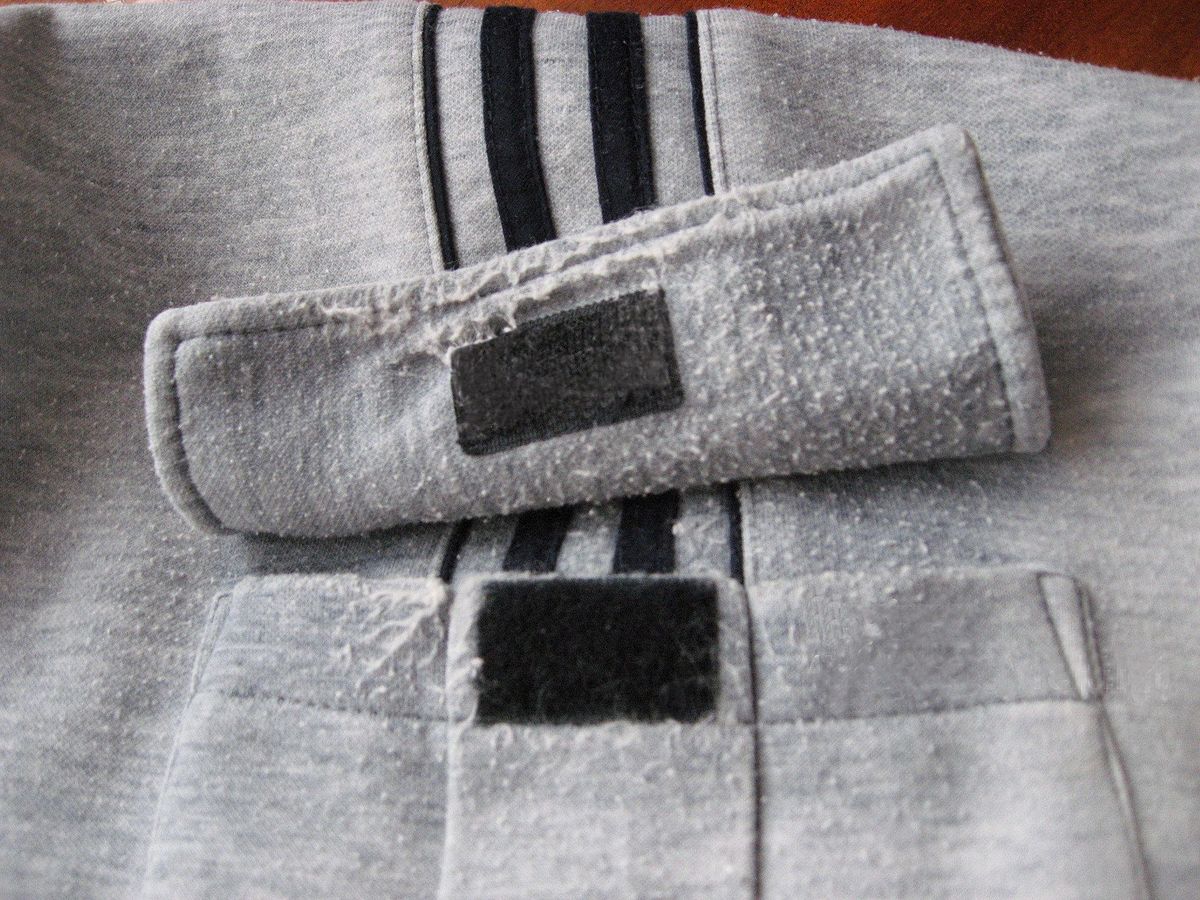 How to sew on velcro strips with sewing machine?